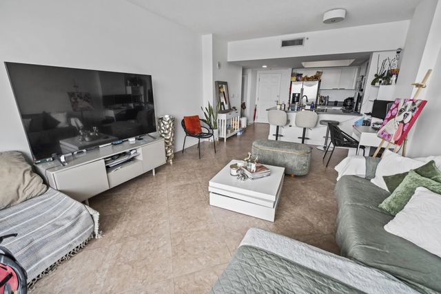 4 of 26 - 140 S Dixie Highway #733, Hollywood, FL
