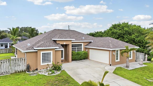 1114 Sw Kalevala Drive, Port St. Lucie