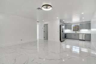 Photo of Listing #B26011753