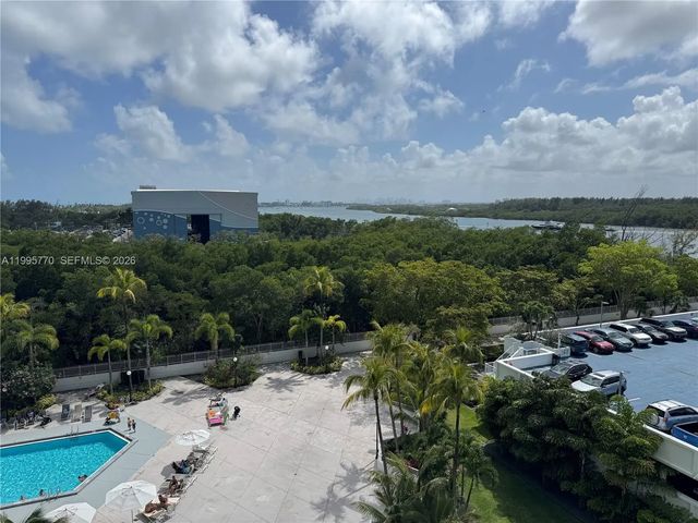4 of 28 - 100 Bayview Drive #725, Sunny Isles Beach, FL