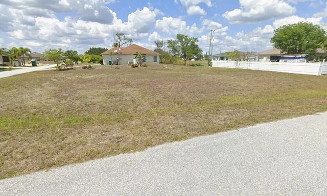 2003 Ne 7th Avenue E, Cape Coral