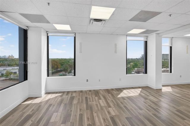 5 of 18 - 12550 Biscayne Boulevard #501, North Miami, FL