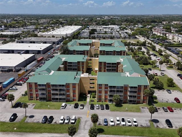 4 of 16 - 3700 Nw 21st Street #401, Lauderdale Lakes, FL