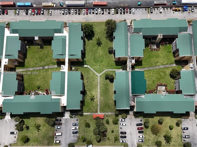 5 of 16 - 3700 Nw 21st Street #401, Lauderdale Lakes, FL