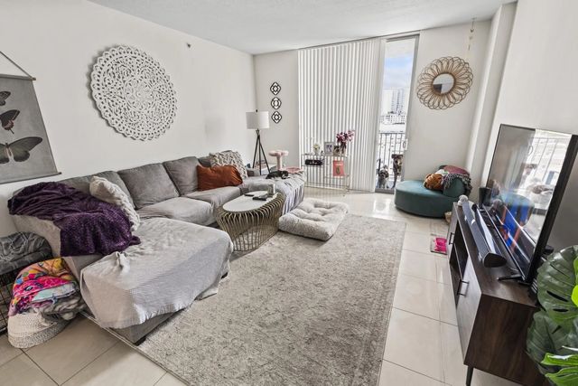 2 of 22 - 140 S Dixie Highway #823, Hollywood, FL