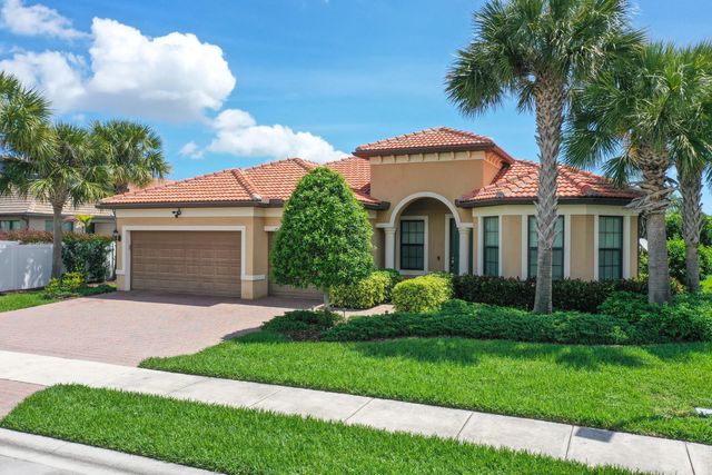 301 Se Huntington Circle, Port St. Lucie