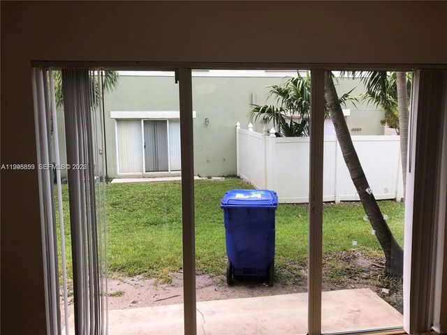 4 of 21 - 157 Hidden Ct Road #i-48, Hollywood, FL