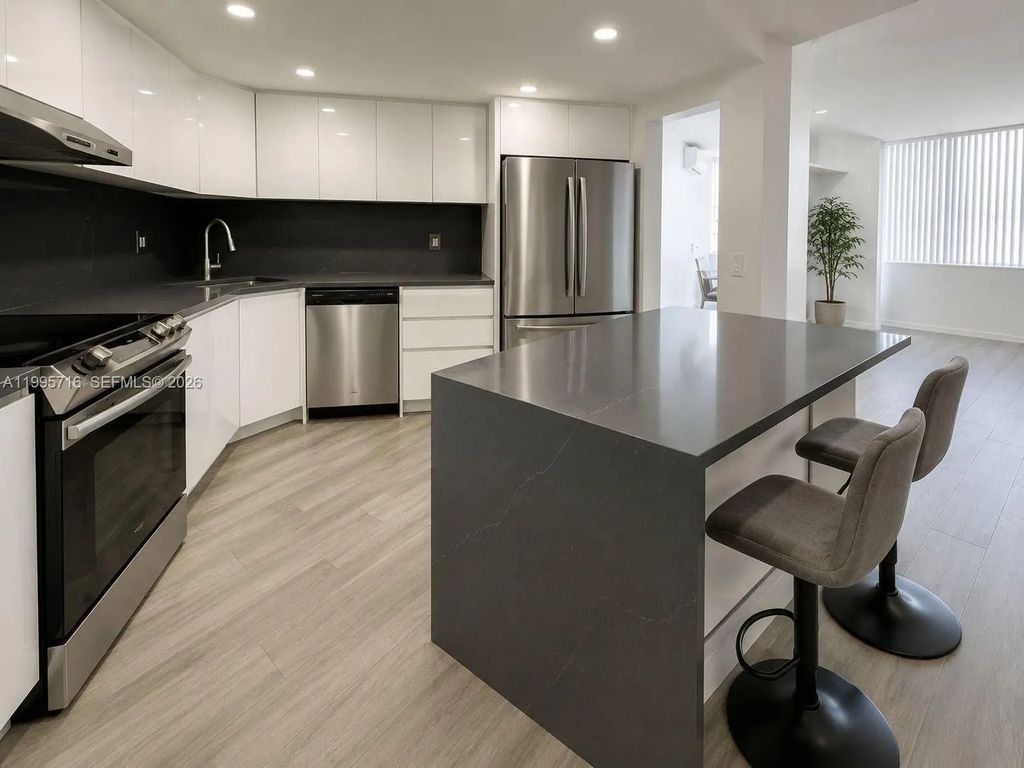 2750 Ne 183rd Street #2407, Aventura