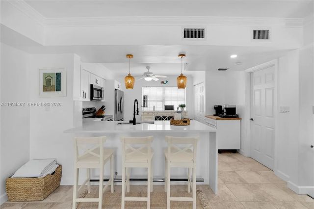 5 of 42 - 335 Virginia Street, Hollywood, FL