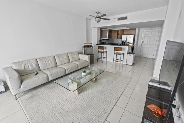2 of 33 - 140 S Dixie Highway #905, Hollywood, FL