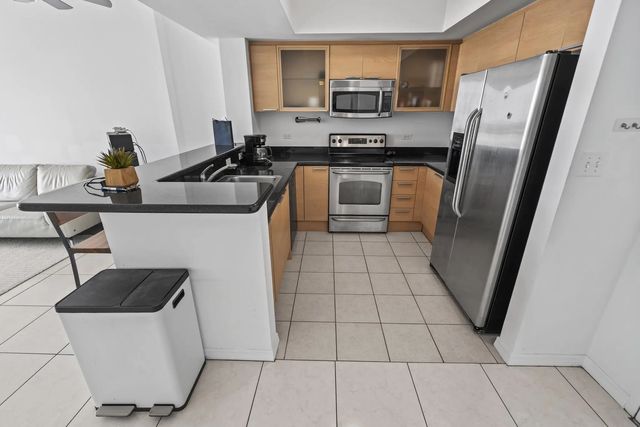 4 of 33 - 140 S Dixie Highway #905, Hollywood, FL