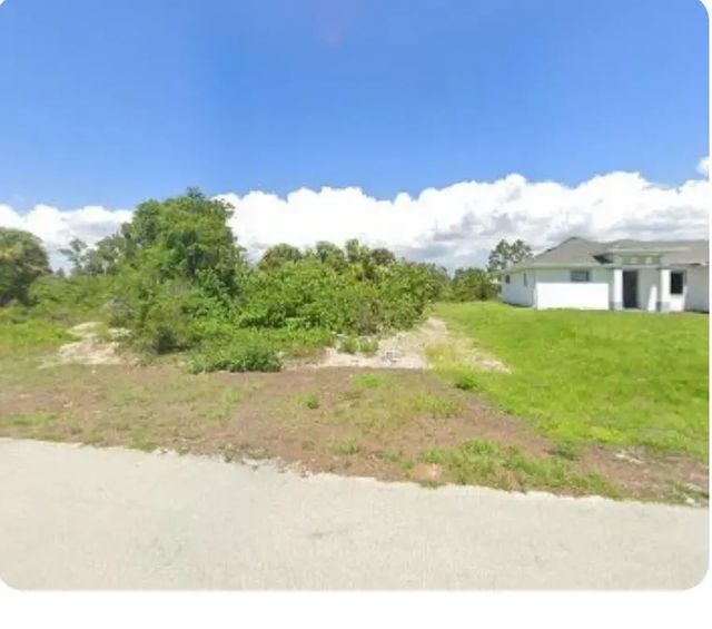 929 Oxford Avenue S, Lehigh Acres