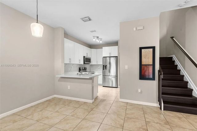 3 of 33 - 3540 Nw 30th Place, Lauderdale Lakes, FL