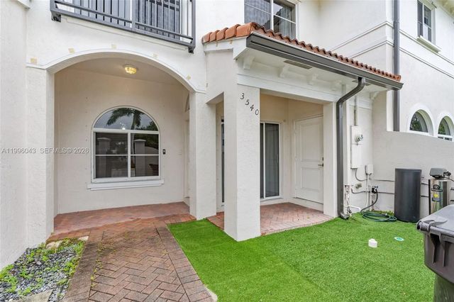 5 of 33 - 3540 Nw 30th Place, Lauderdale Lakes, FL