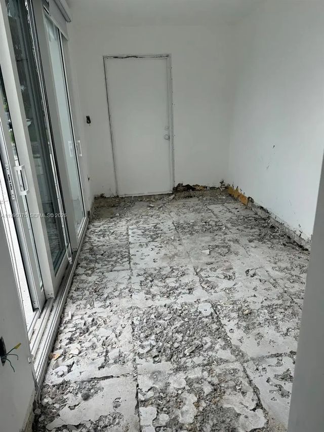 2 of 28 - 290 Nw 125th Avenue, Miami, FL