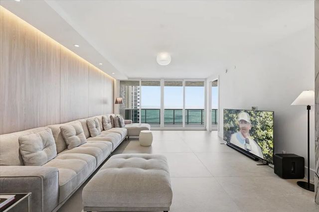 2 of 39 - 3100 N Ocean Boulevard N #1902, Fort Lauderdale, FL