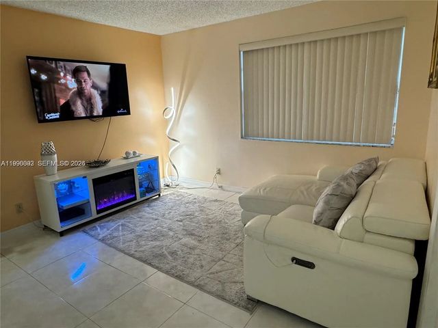 4 of 17 - 8664 Sw 3rd Street #101, Pembroke Pines, FL