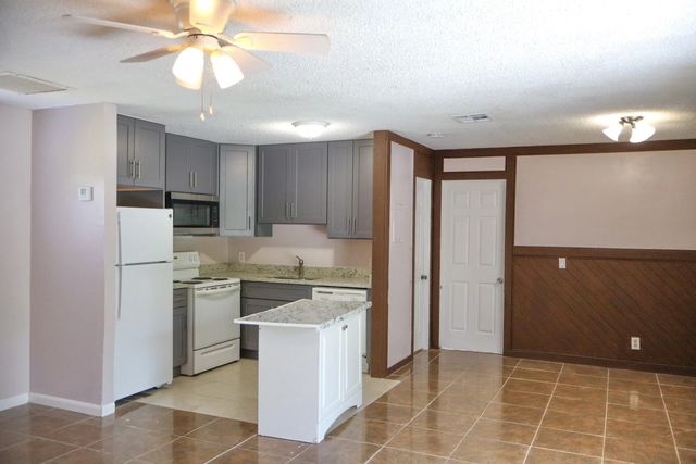 2 of 3 - 34 Crossings Circle #f, Boynton Beach, FL