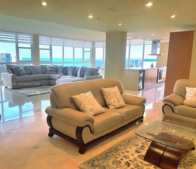 2 of 33 - 100 Lincoln Road #ph4, Miami Beach, FL