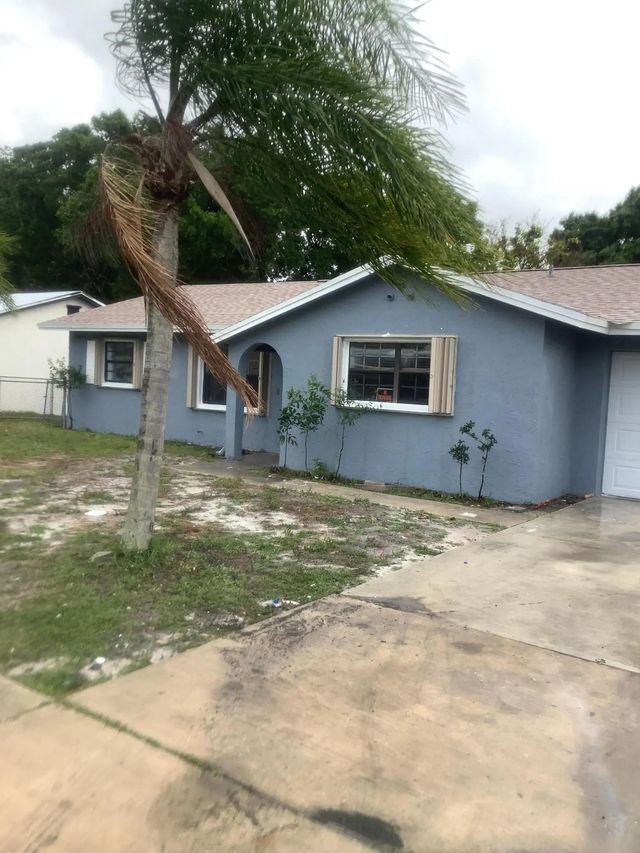 2 of 42 - 3209 Jersey Court, Fort Pierce, FL
