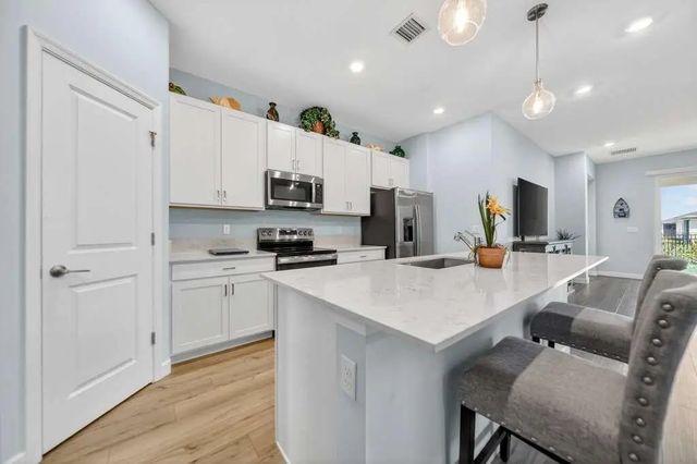4 of 24 - 1920 Se Crosswood Way, Port St. Lucie, FL