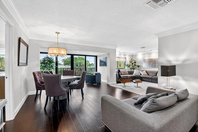 2 of 43 - 4290 Deste Court #303, Lake Worth, FL