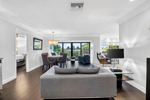 3 of 43 - 4290 Deste Court #303, Lake Worth, FL
