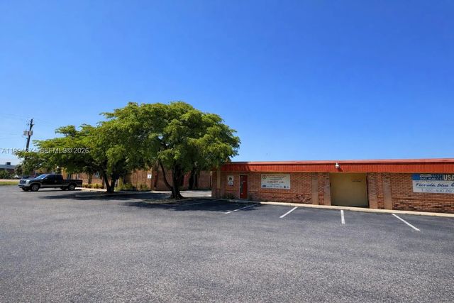 3900 Broadway, Fort Myers