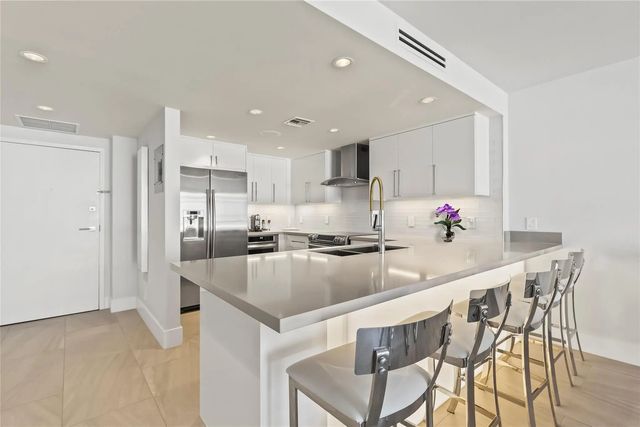 5 of 42 - 800 Se 20th Avenue #809, Deerfield Beach, FL