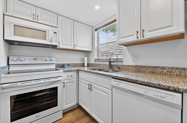 2 of 23 - 211 Lake Dora Drive, West Palm Beach, FL