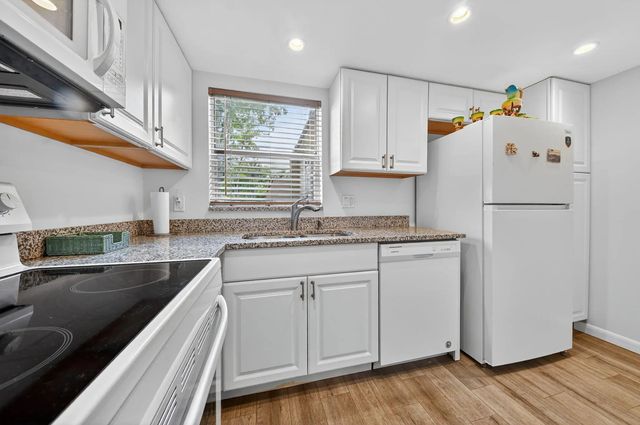 3 of 23 - 211 Lake Dora Drive, West Palm Beach, FL