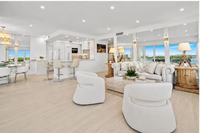 4 of 49 - 701 E Camino Real #10j, Boca Raton, FL