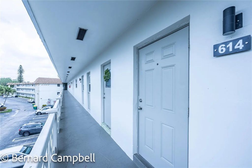 3506 Nw 49th Avenue #614, Lauderdale Lakes