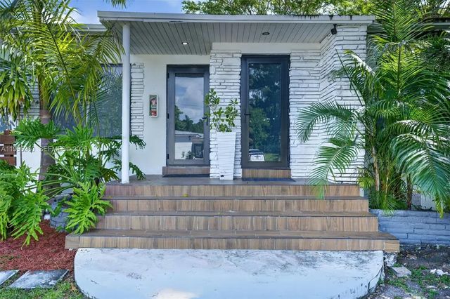 7811 Ne 10th Court, Miami