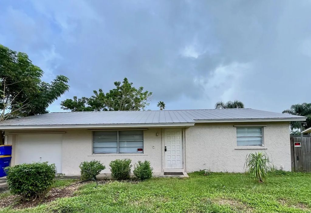 1860 Se Madison Street, Stuart