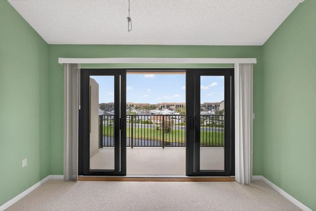 4 of 31 - 601 Seafarer Circle #504, Jupiter, FL