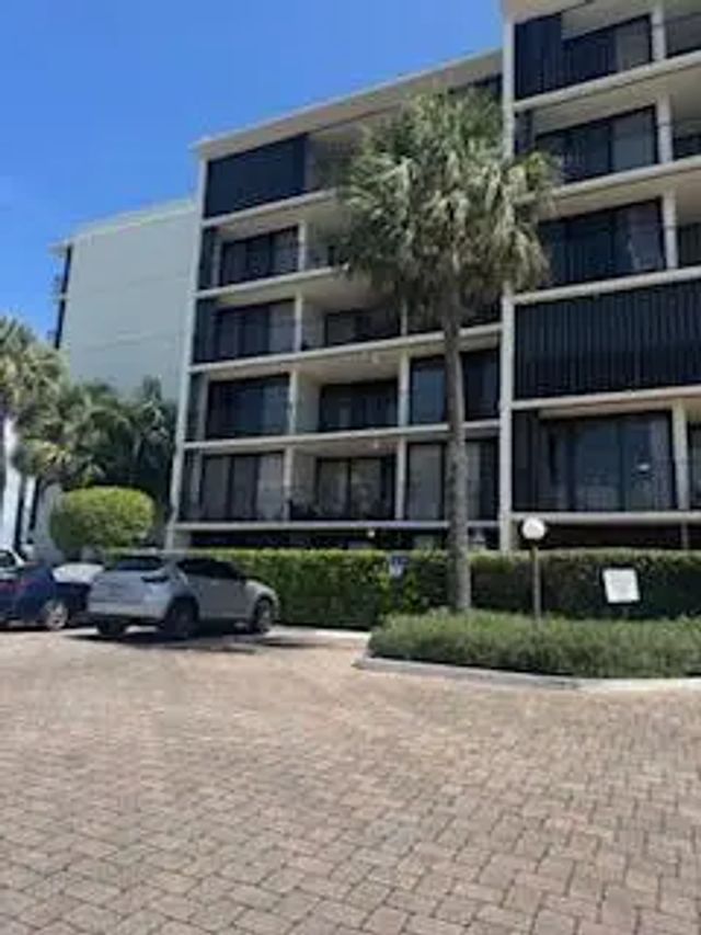 3 of 39 - 225 S Beach Road #unit 205, Jupiter, FL