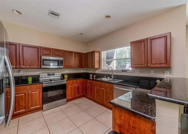5 of 10 - 385 Ne 36th Ave Road, Homestead, FL