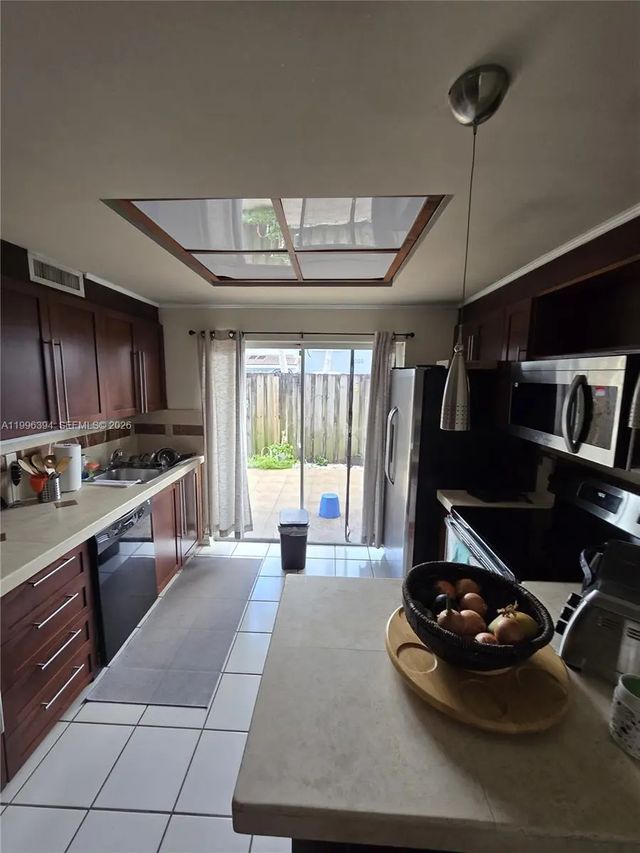 4 of 16 - 7010 Nw 173rd Drive #1901, Hialeah, FL