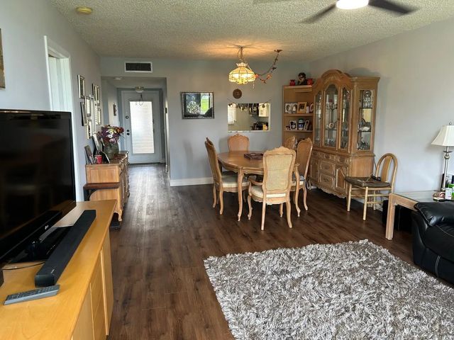 4 of 27 - 6670 Royal Palm Boulevard #112k, Margate, FL