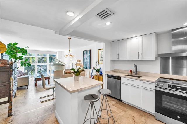 3 of 56 - 1228 West Avenue #209, Miami Beach, FL