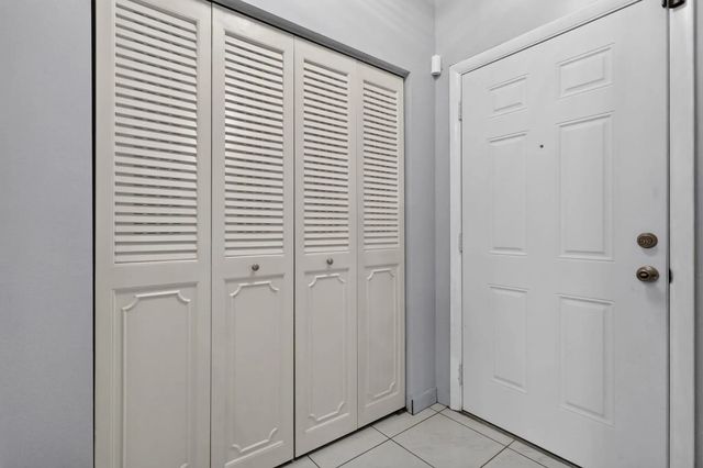 5 of 51 - 750 Ne 199th Street #204h, Miami, FL