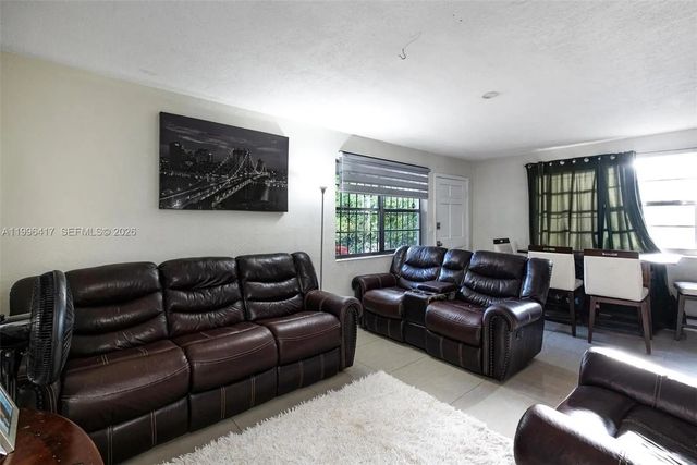 4 of 33 - 1519 Nw 40th Street, Miami, FL