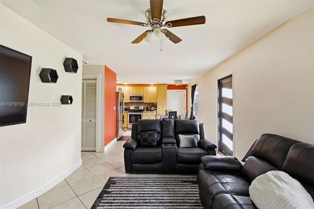 2 of 17 - 720 Sw 81 Terrace, North Lauderdale, FL