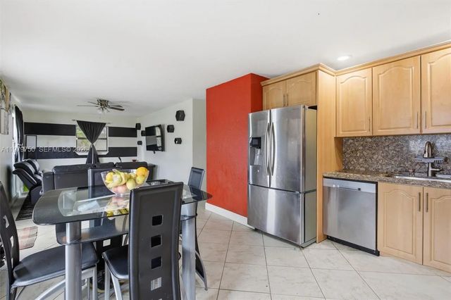 4 of 17 - 720 Sw 81 Terrace, North Lauderdale, FL