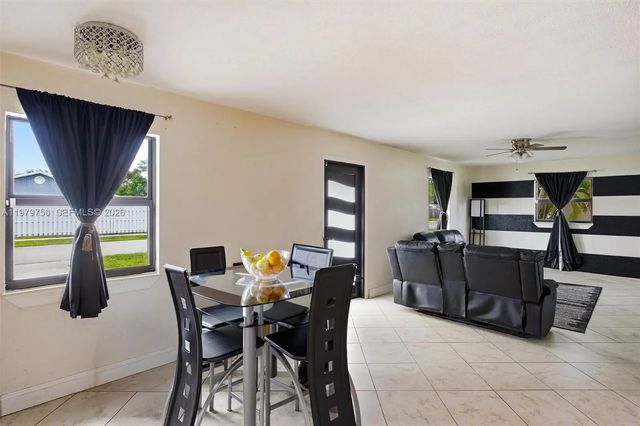 5 of 17 - 720 Sw 81 Terrace, North Lauderdale, FL