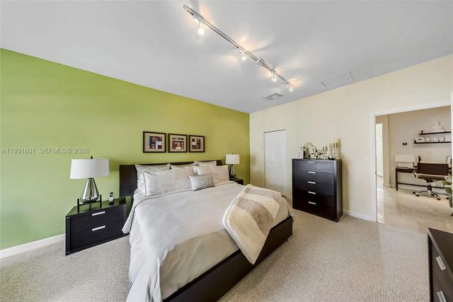 5 of 44 - 10711 Nw 75th Lane, Doral, FL