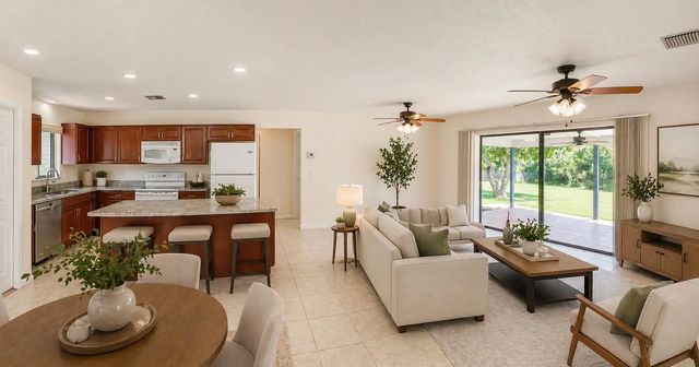 5 of 11 - 441 Se Glenwood Drive, Port St. Lucie, FL