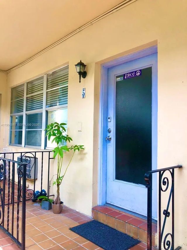 4 of 22 - 1325 Meridian Avenue #5, Miami Beach, FL