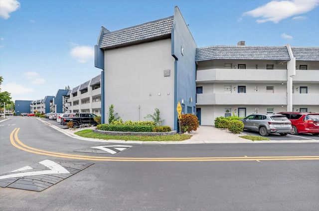 2 of 47 - 7787 Golf Circle Drive #310-k, Margate, FL